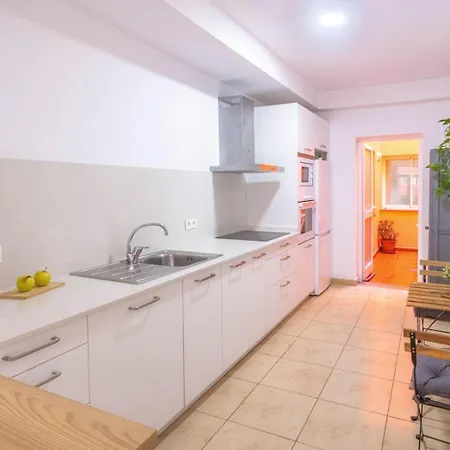 Home2book Cozy Llanos Getaway
